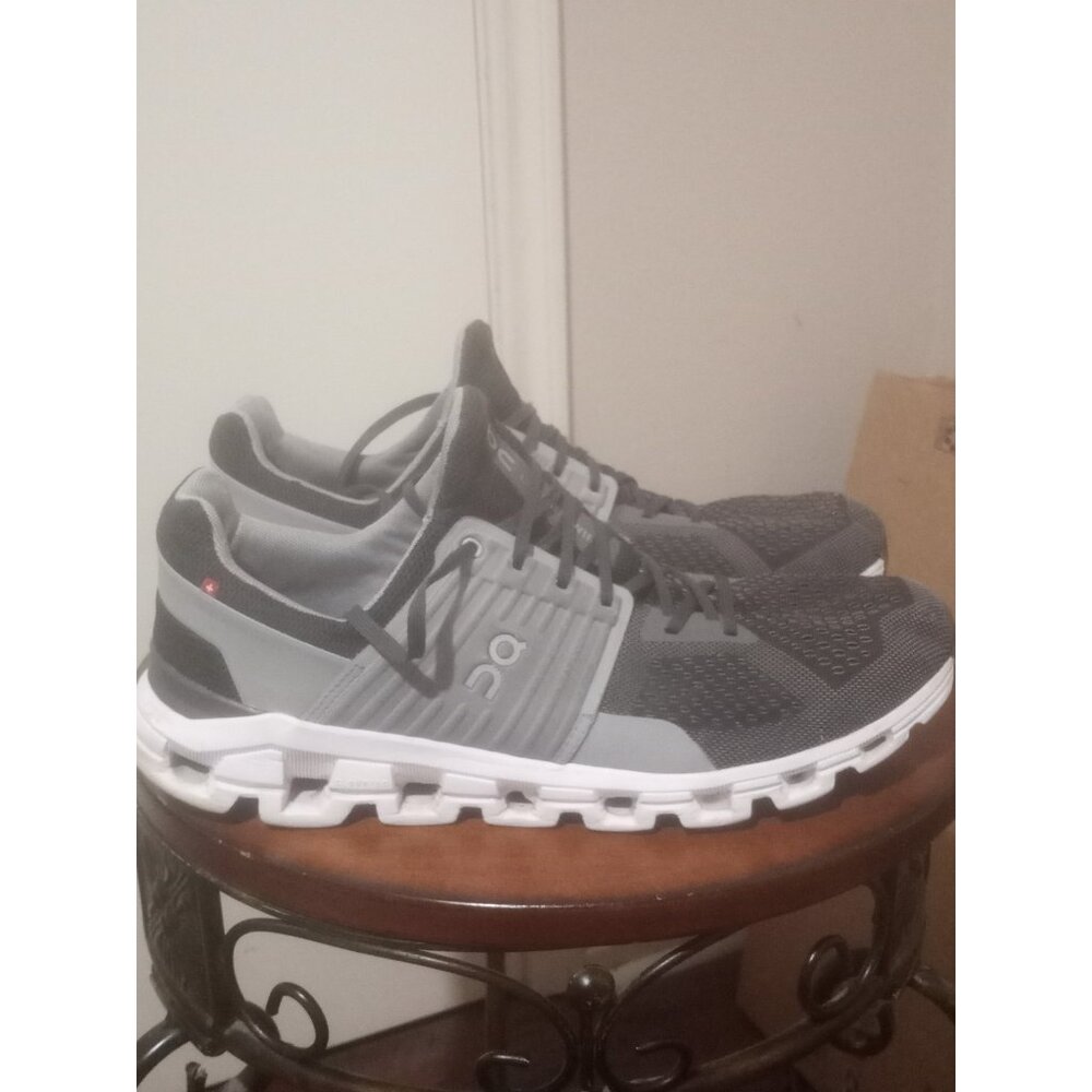 On Running On Cloud Men's Cloudswift Helion Runni… - image 1